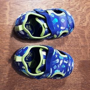 Toddler boys water shoes stride rite size 5